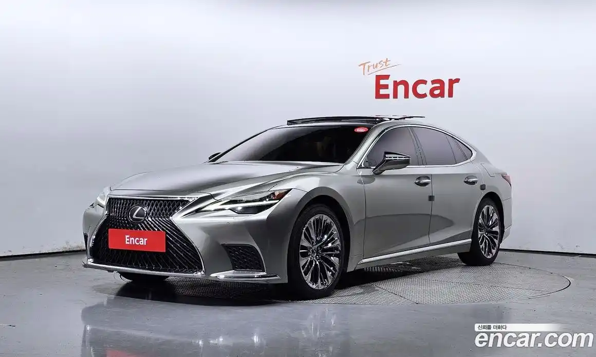 Lexus LS 2021 3.4 Автомат в Москве № 168136, фото 1