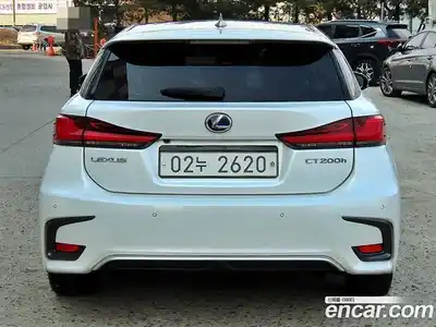 Lexus CT200h 2018 1.8 Автомат в Москве № 168287, миниатюра 4
