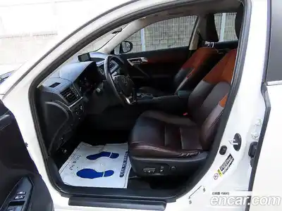 Lexus CT200h 2018 1.8 Автомат в Москве № 168287, миниатюра 5