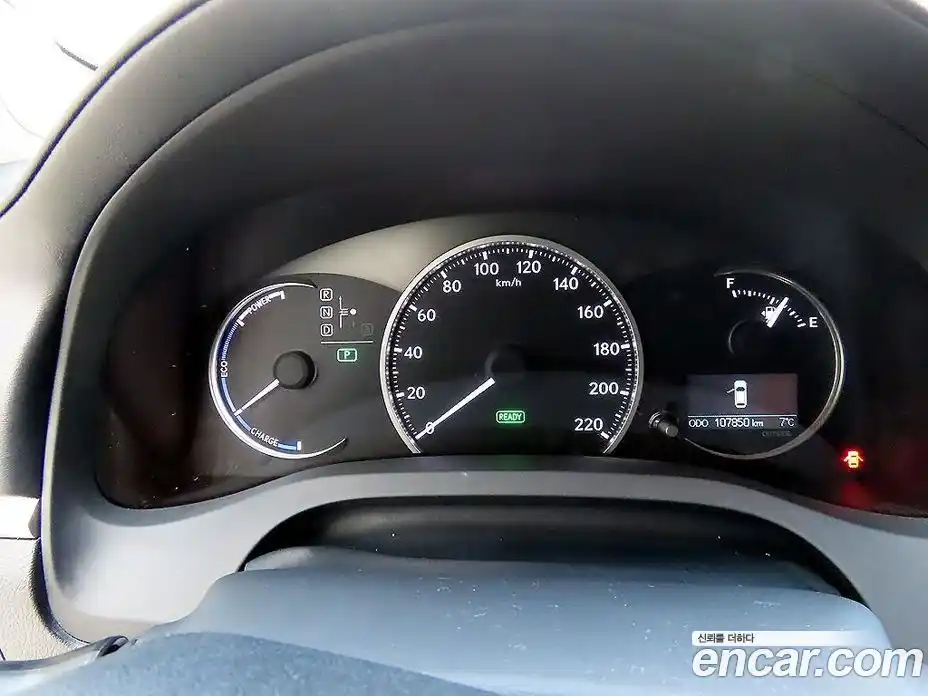 Lexus CT200h 2018 1.8 Автомат в Москве № 168287, фото 9