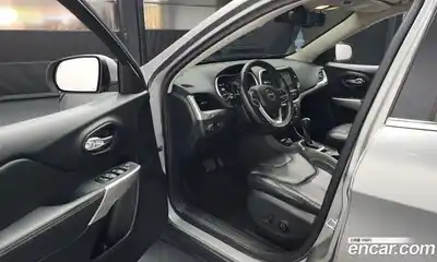 Jeep Cherokee 2017 2.4 Автомат в Москве № 169771, миниатюра 5