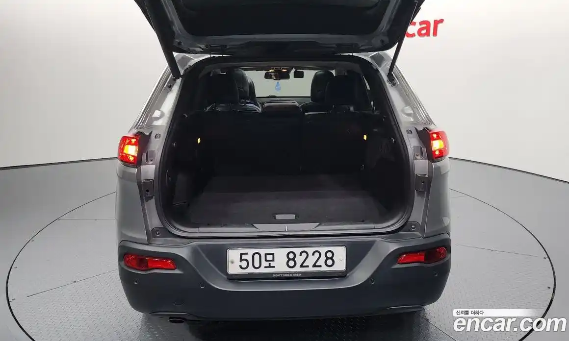 Jeep Cherokee 2017 2.4 Автомат в Москве № 169771, фото 10