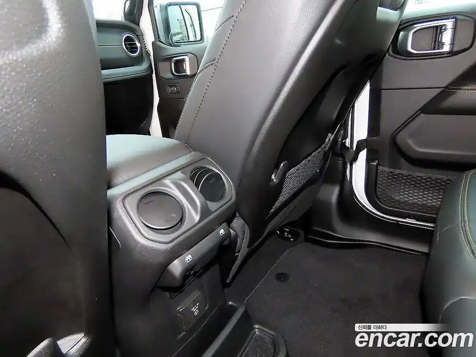 Jeep Wrangler 2025 2.0 Автомат в Москве № 169925, фото 16