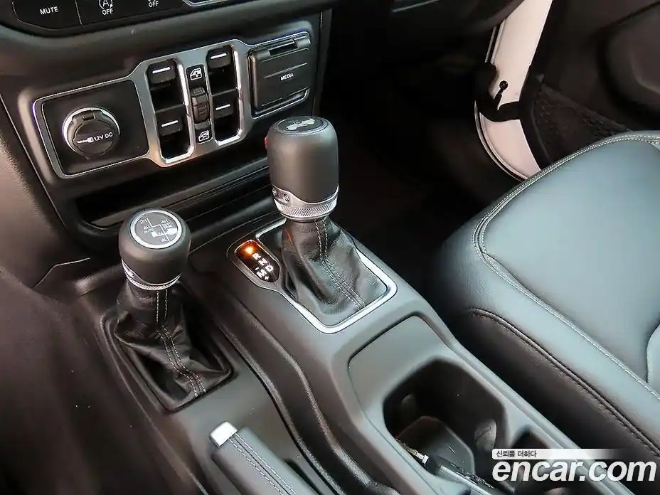 Jeep Wrangler 2025 2.0 Автомат в Москве № 169925, фото 10