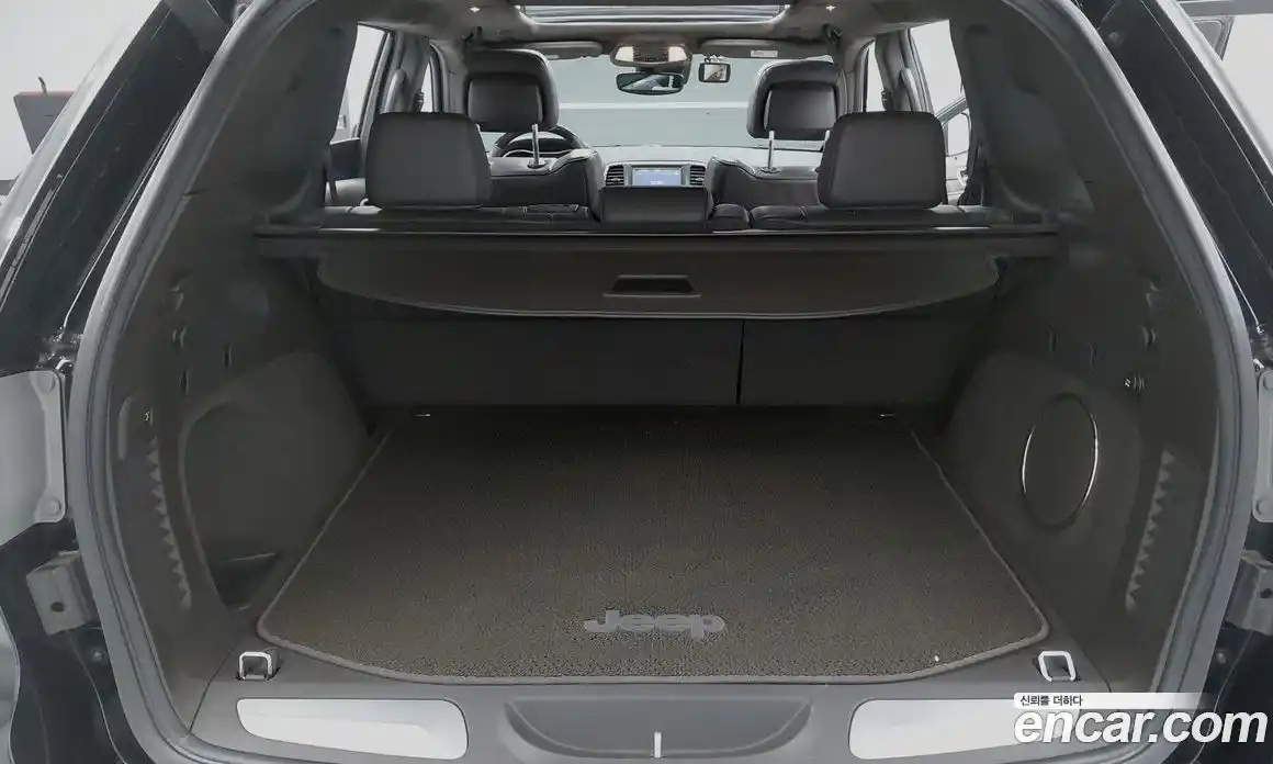 Jeep Cherokee 2018 3.0 Автомат в Москве № 170052, фото 20