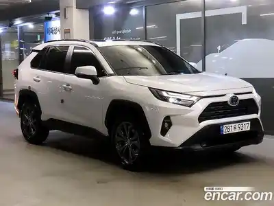 Toyota RAV4, 2023