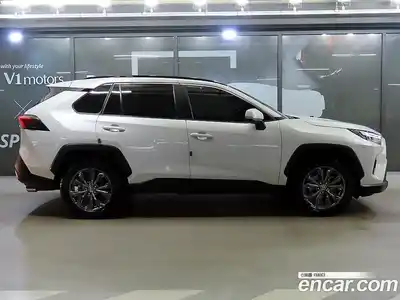 Toyota RAV4 2023 2.5 Вариатор в Москве № 170158, миниатюра 3