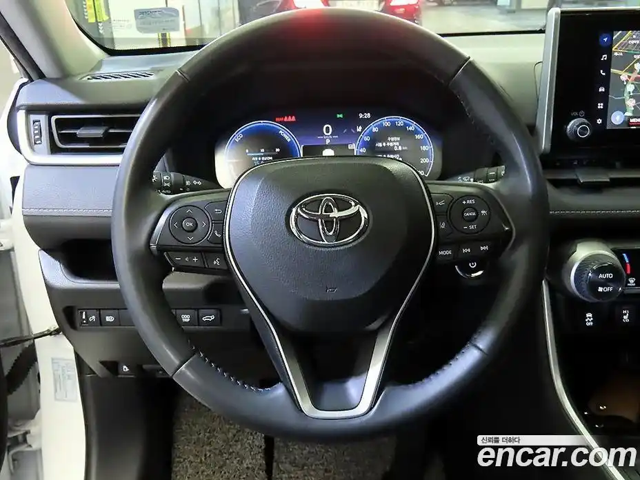 Toyota RAV4 2023 2.5 Вариатор в Москве № 170158, фото 8