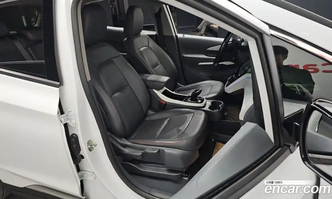 Chevrolet Bolt EV 2020 0.2 Автомат в Москве № 173459, фото 15