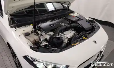 Mercedes-Benz A-Class 2020 2.0 Автомат в Москве № 176818, миниатюра 6