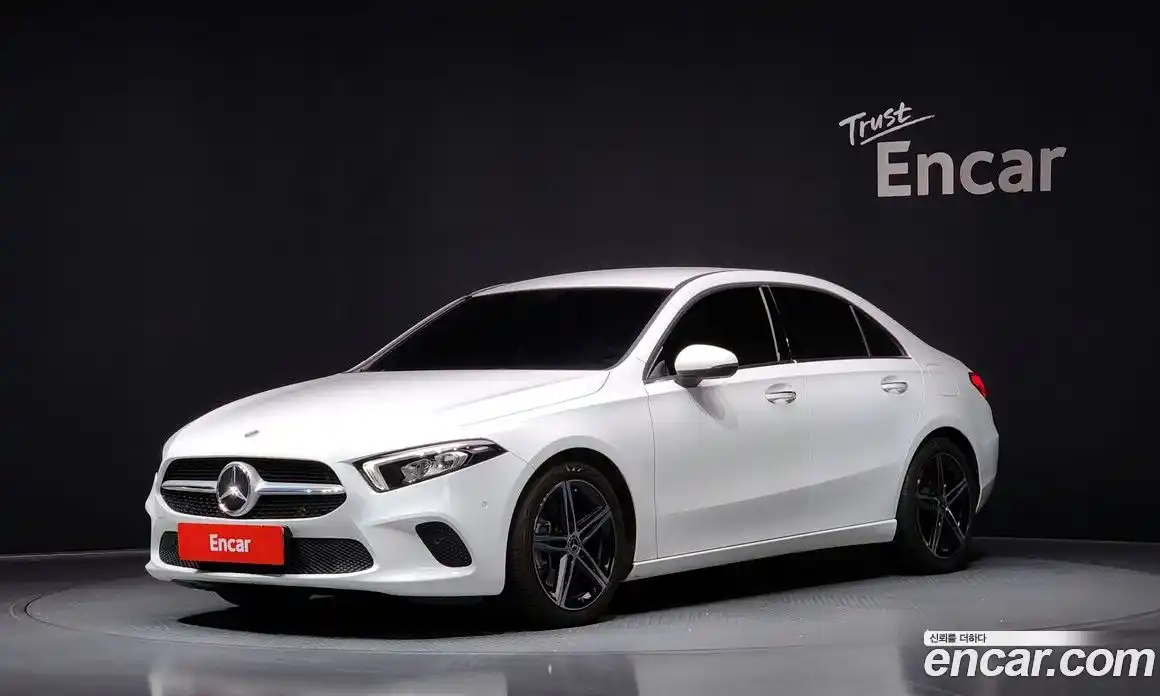 Mercedes-Benz A-Class 2020 2.0 Автомат в Москве № 176818, фото 7