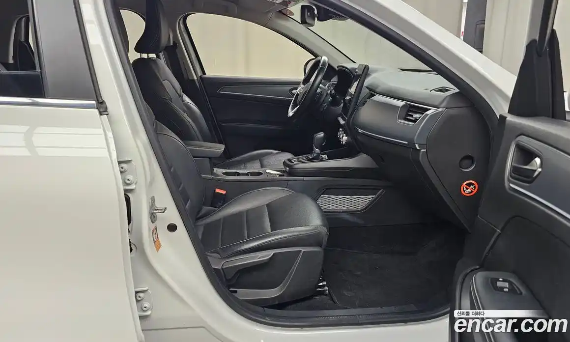 Renault XM3 2023 1.6 Автомат в Москве № 182359, фото 3