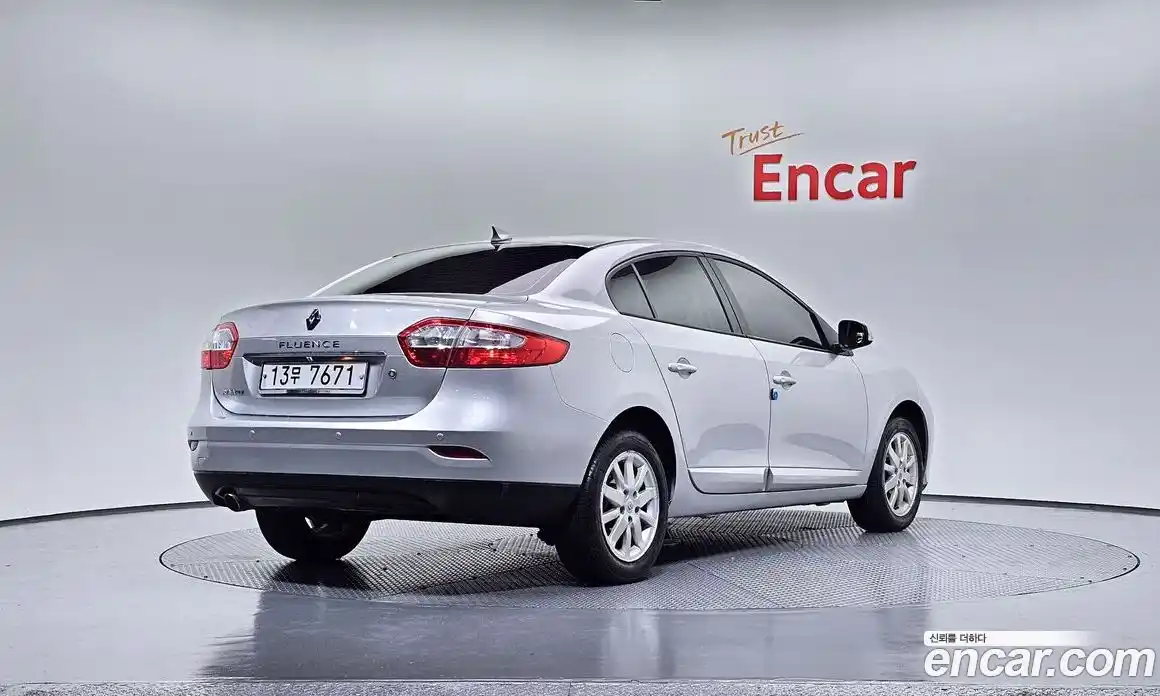 Renault SM3 2010 1.6 Автомат в Москве № 182905, фото 4