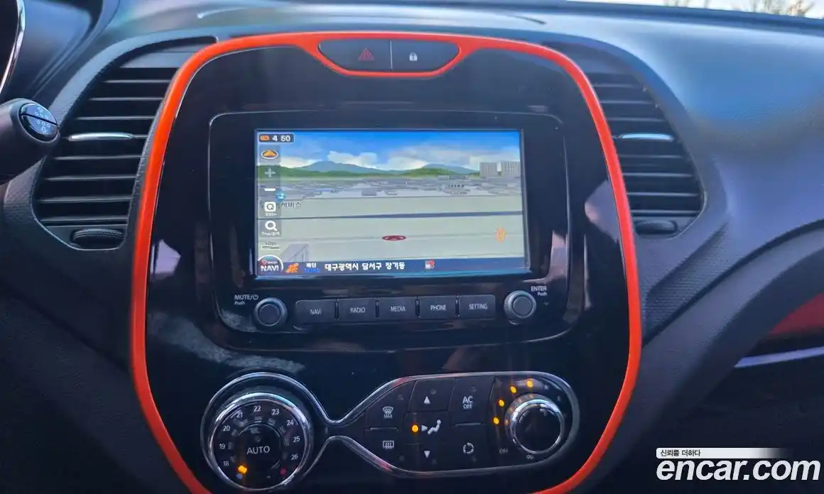 Renault QM3 2015 1.5 Автомат в Москве № 185951, фото 14