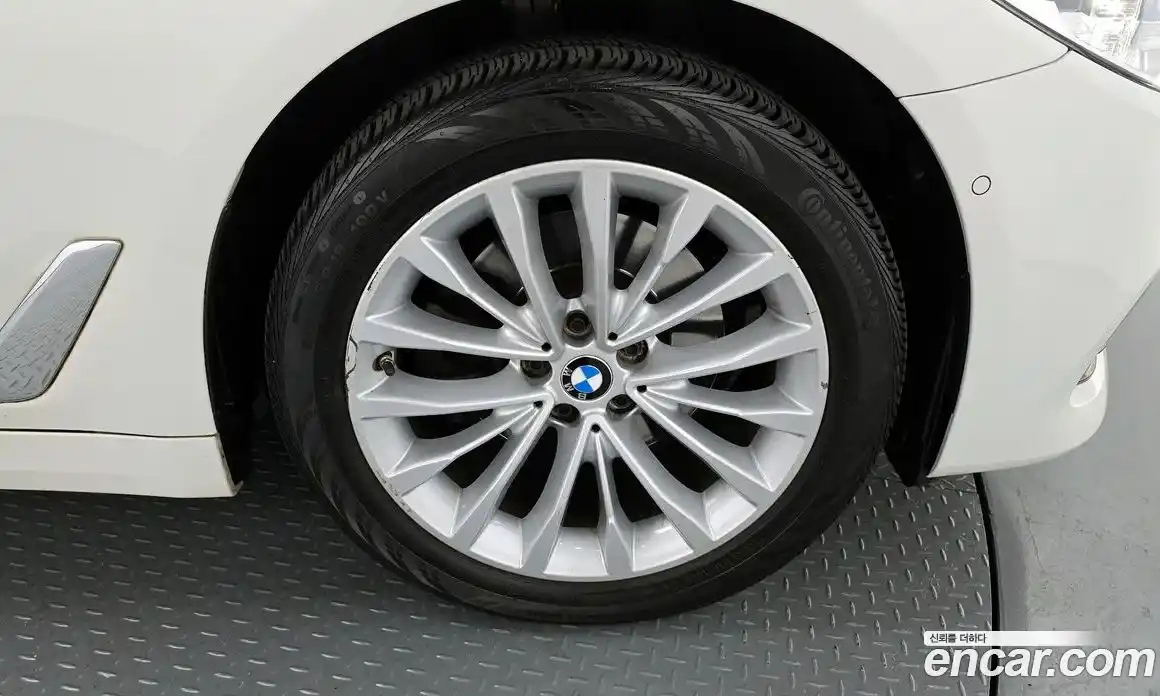 BMW 5-Series 2018 2.0 Автомат в Москве № 192650, фото 12