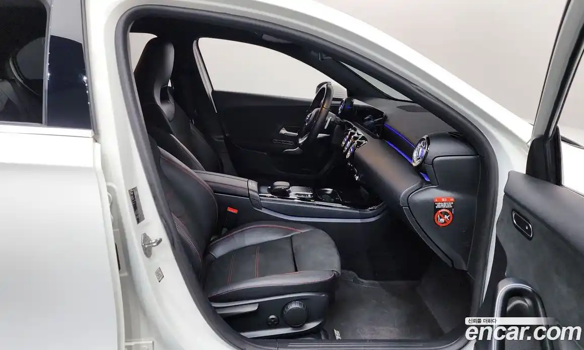 Mercedes-Benz A-Class 2021 2.0 Автомат в Москве № 195072, фото 20