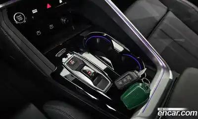 Audi Q5 2025 2.0 Автомат в Москве № 195901, миниатюра 9