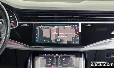 Audi Q8 2021 3.0 Автомат в Москве № 196323, миниатюра 5