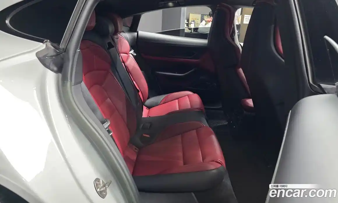 Porsche Taycan 2023 0.1 Автомат в Москве № 197422, фото 14