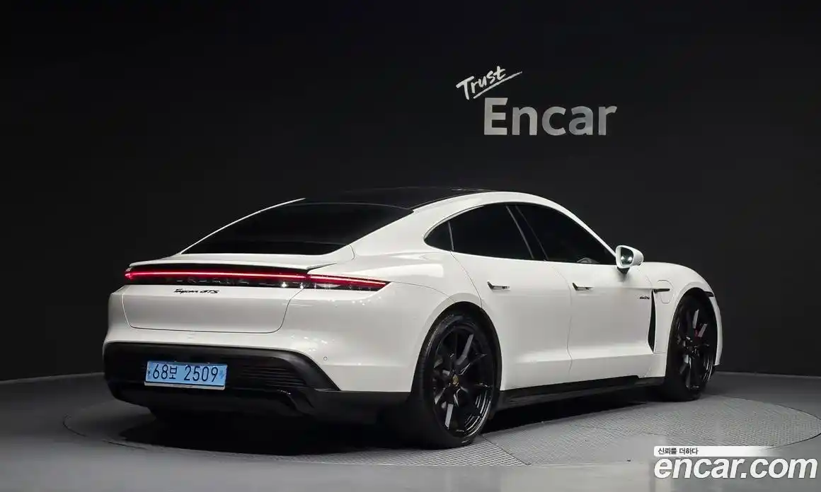 Porsche Taycan 2023 0.1 Автомат в Москве № 197422, фото 16