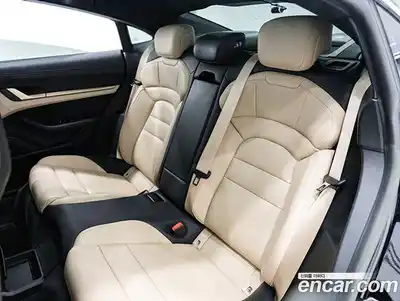 Porsche Taycan 2024 0.1 Автомат в Москве № 197912, миниатюра 11