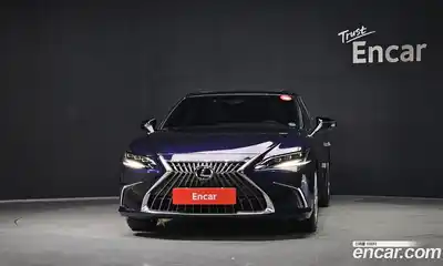Lexus ES, 2024