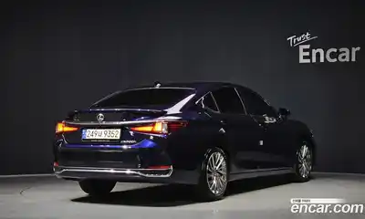 Lexus ES 2024 2.5 Автомат в Москве № 198818, миниатюра 11