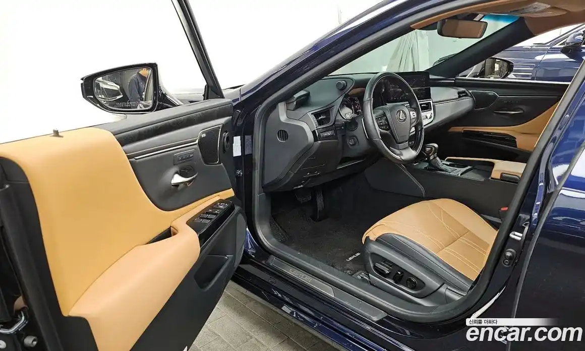 Lexus ES 2024 2.5 Автомат в Москве № 198818, фото 14