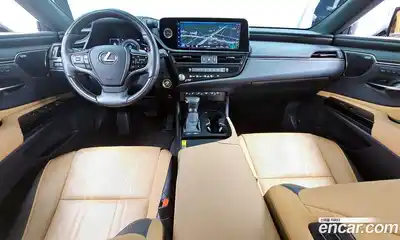 Lexus ES 2024 2.5 Автомат в Москве № 198818, миниатюра 2
