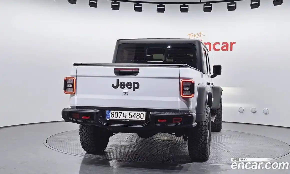 Jeep Gladiator 2023 3.6 Автомат в Москве № 199422, фото 9