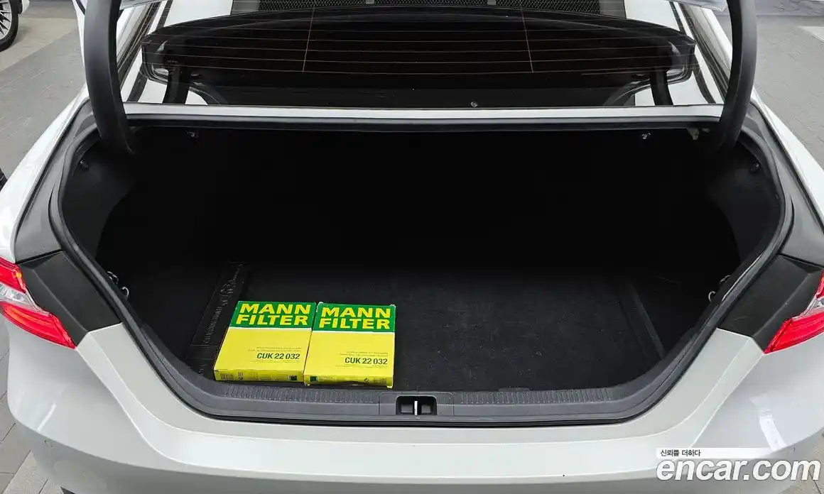 Toyota Camry 2018 2.5 Автомат в Москве № 199668, фото 15