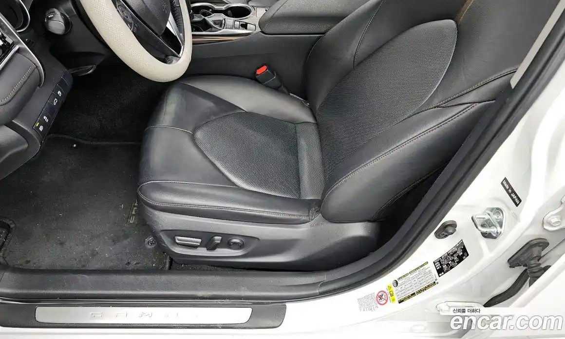 Toyota Camry 2018 2.5 Автомат в Москве № 199668, фото 20