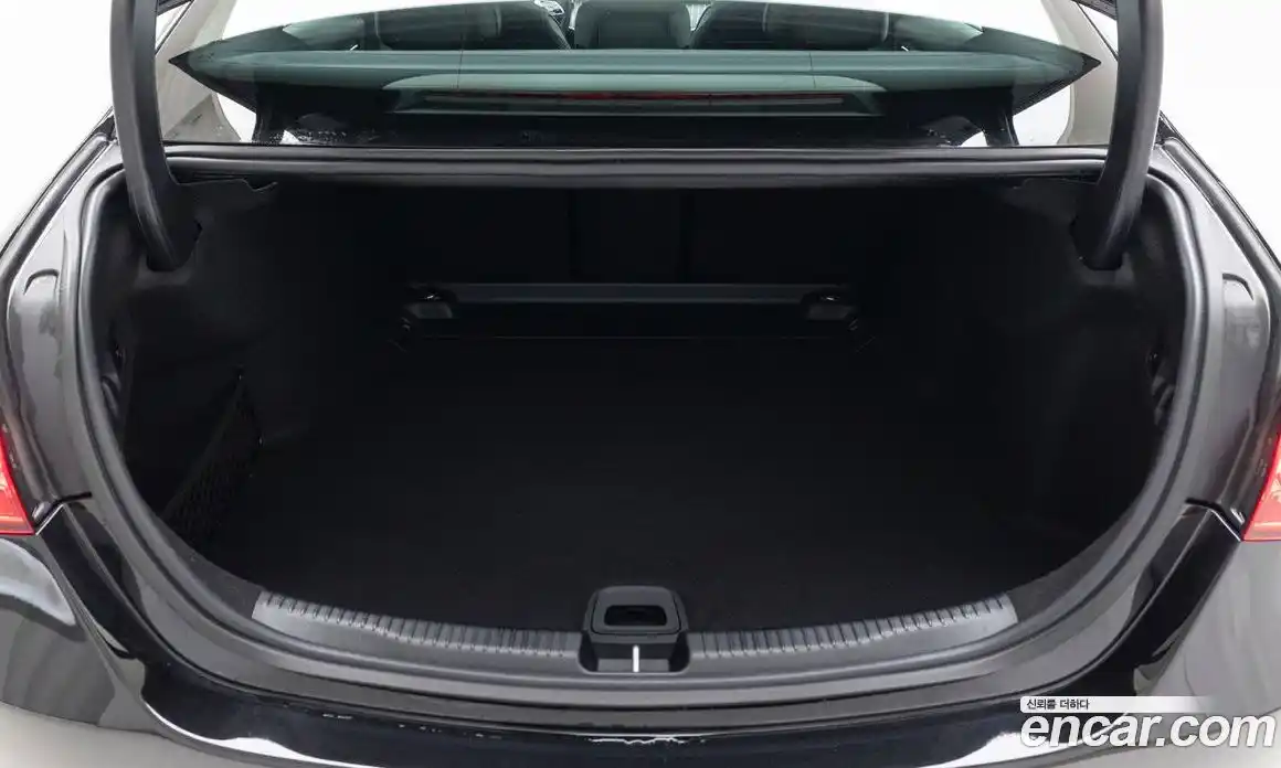 Mercedes-Benz C-Class 2025 2.0 Автомат в Москве № 211865, фото 11