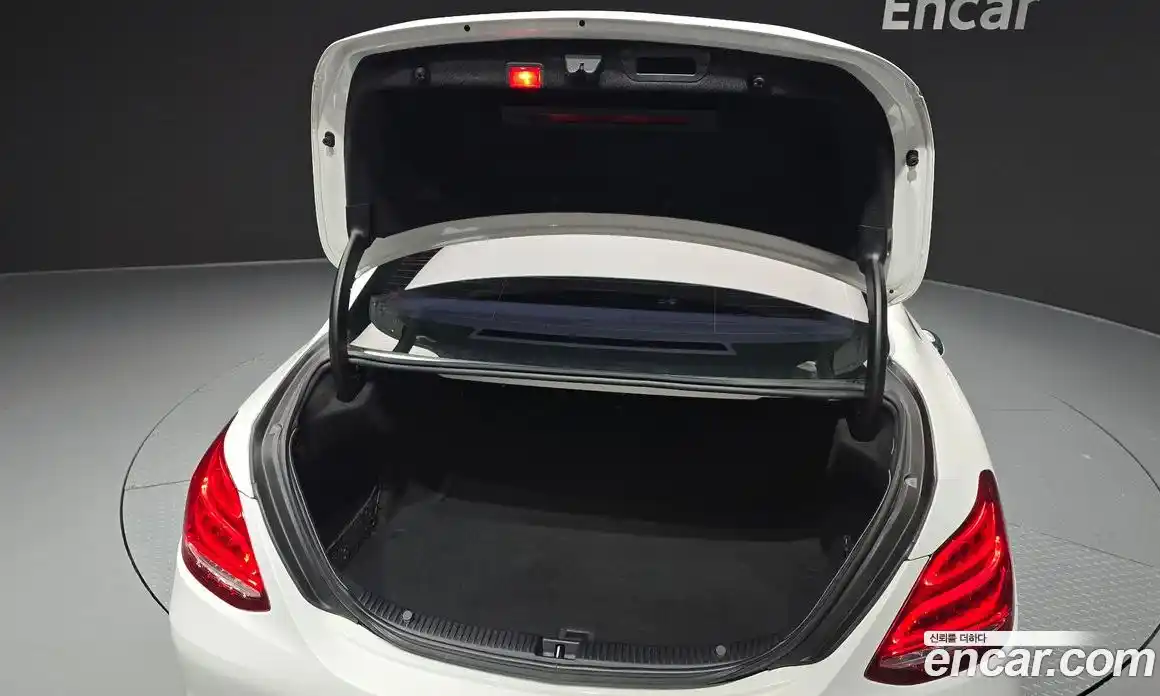 Mercedes-Benz C-Class 2016 2.0 Автомат в Москве № 212062, фото 20