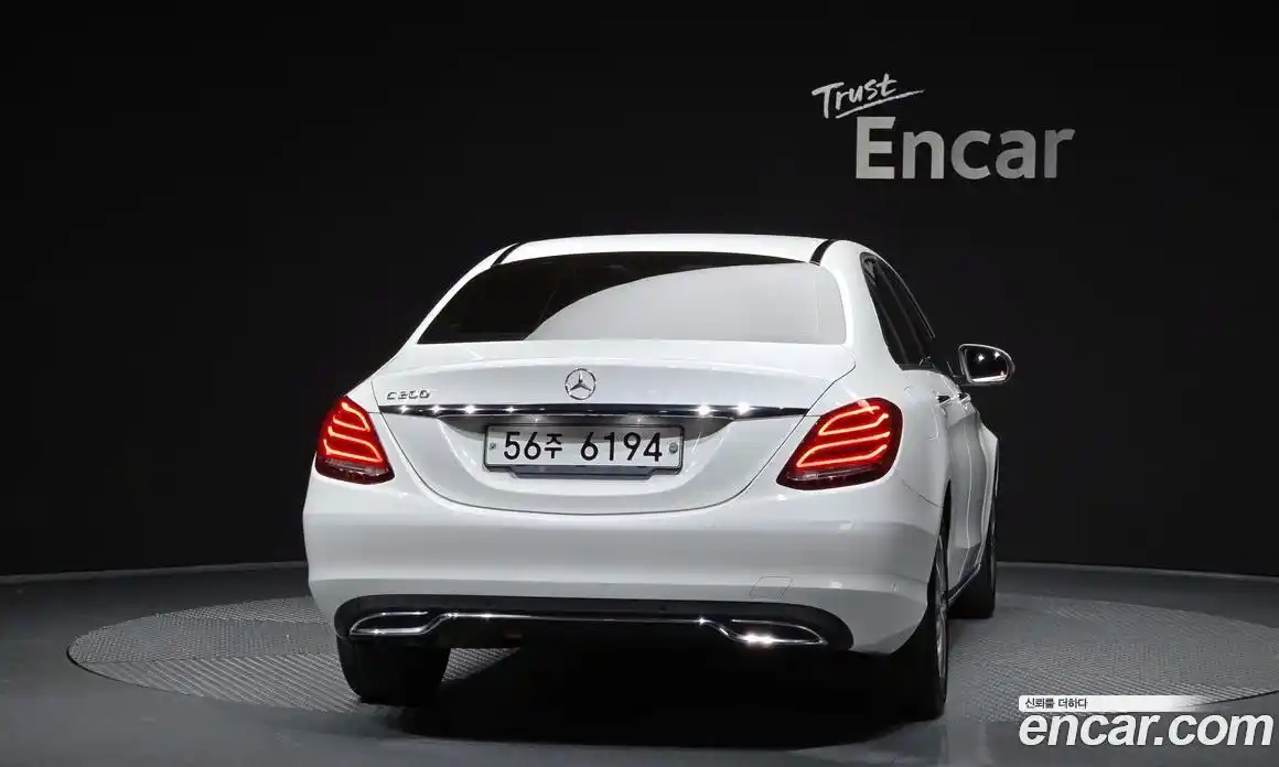 Mercedes-Benz C-Class 2016 2.0 Автомат в Москве № 212062, фото 4