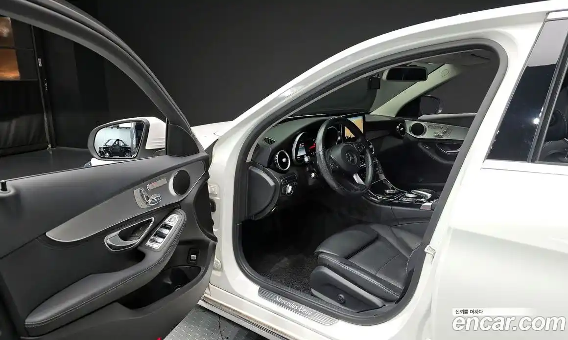 Mercedes-Benz C-Class 2016 2.0 Автомат в Москве № 212062, фото 10