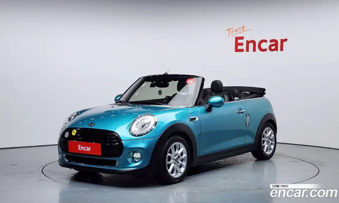 Mini Cooper Convertible 2018 1.5 Автомат в Москве № 214358, фото 1
