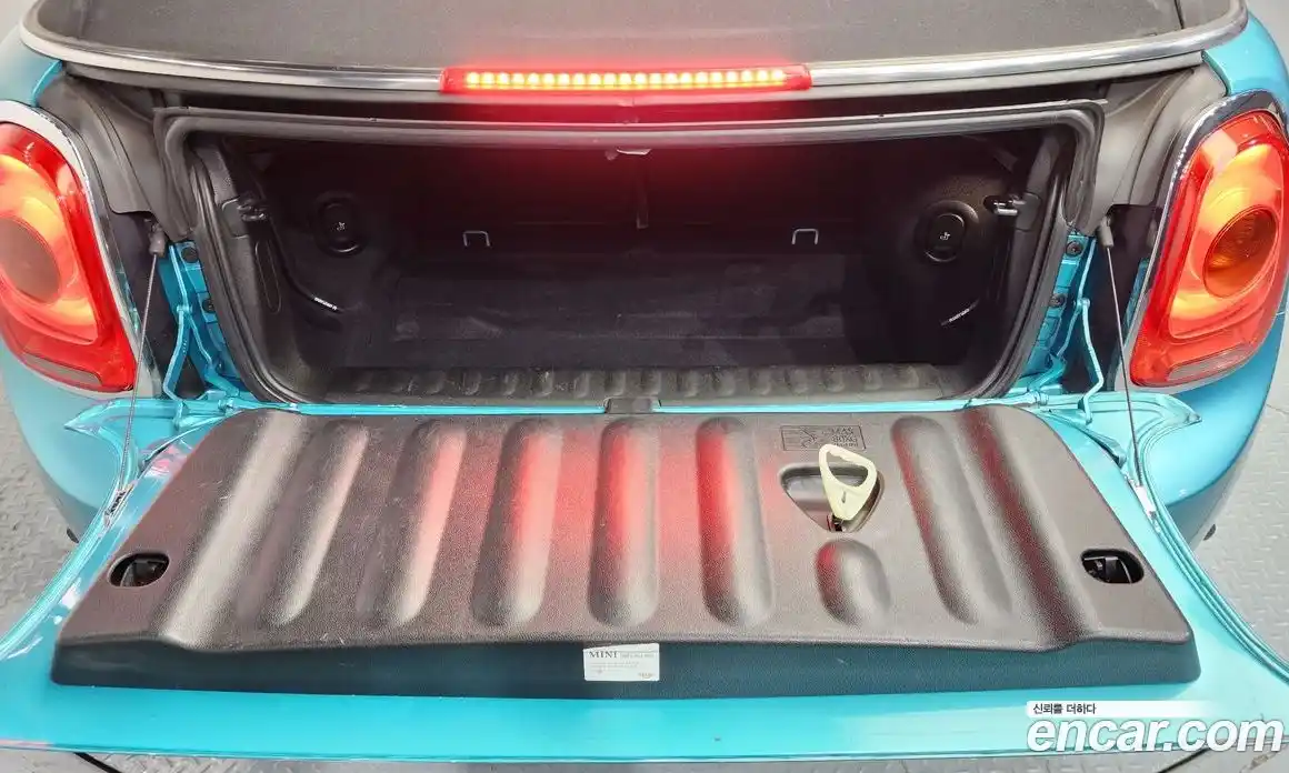 Mini Cooper Convertible 2018 1.5 Автомат в Москве № 214358, фото 20