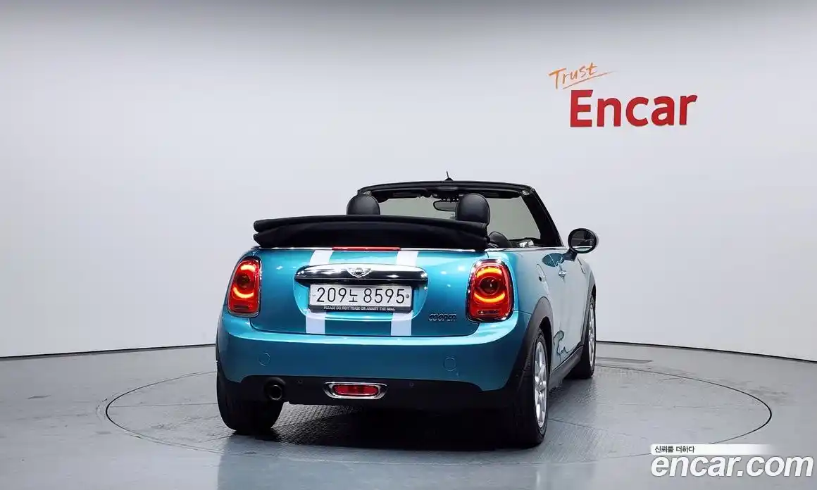 Mini Cooper Convertible 2018 1.5 Автомат в Москве № 214358, фото 4
