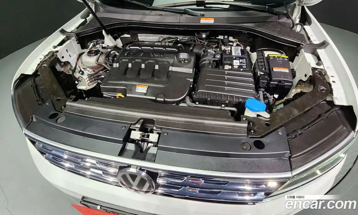 Volkswagen Tiguan 2020 2.0 Автомат в Москве № 215111, фото 18