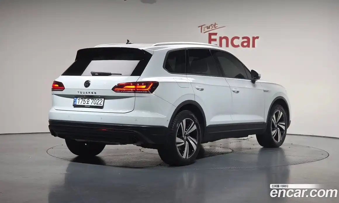 Volkswagen Touareg 2021 3.0 Автомат в Москве № 215156, фото 7