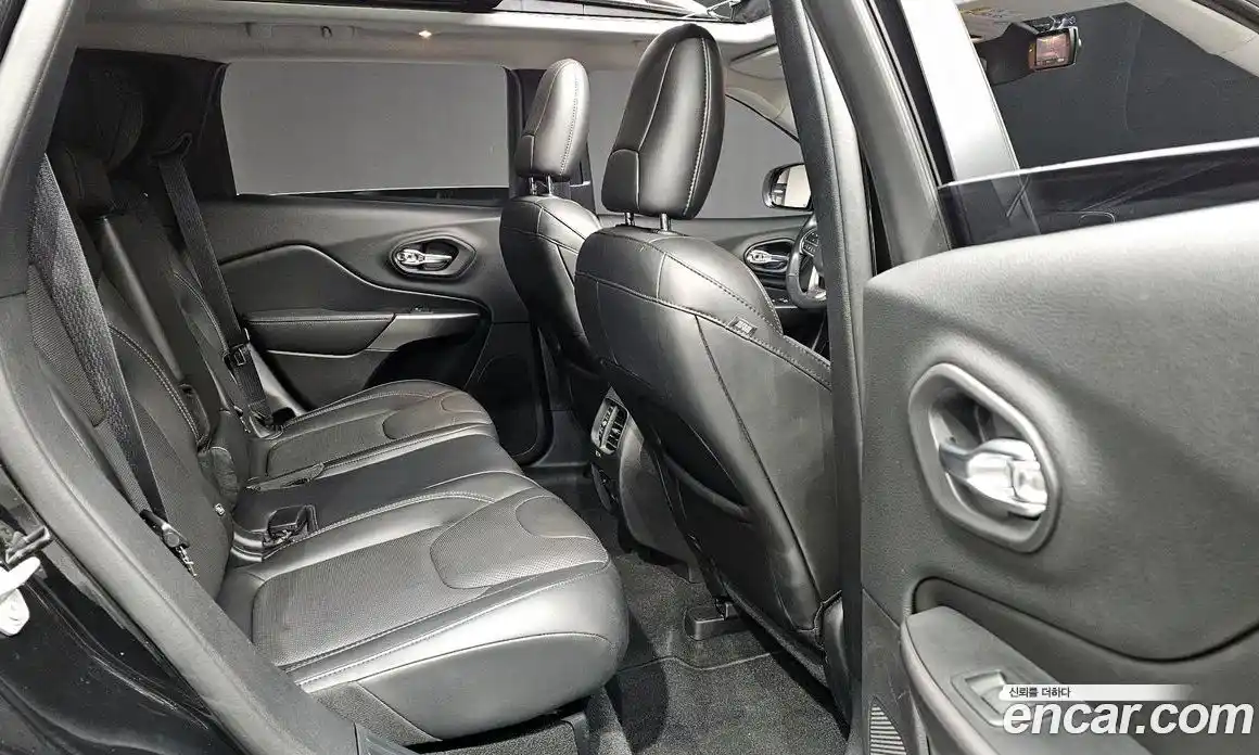 Jeep Cherokee 2020 2.4 Автомат в Москве № 215461, фото 19