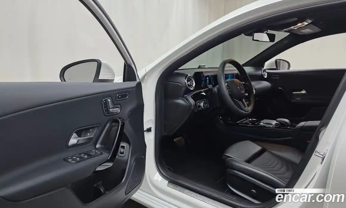 Mercedes-Benz A-Class 2020 2.0 Автомат в Москве № 224469, фото 20