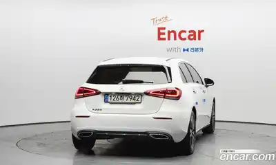 Mercedes-Benz A-Class 2022 2.0 Автомат в Москве № 225080, миниатюра 11