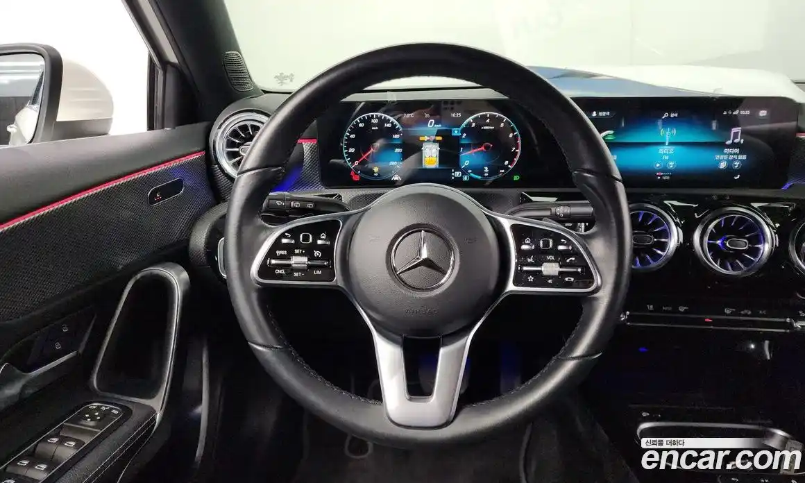 Mercedes-Benz A-Class 2022 2.0 Автомат в Москве № 225080, фото 13