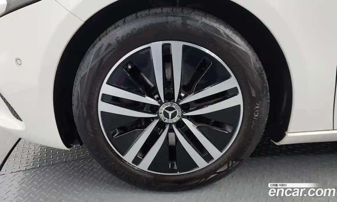 Mercedes-Benz A-Class 2022 2.0 Автомат в Москве № 225080, фото 18