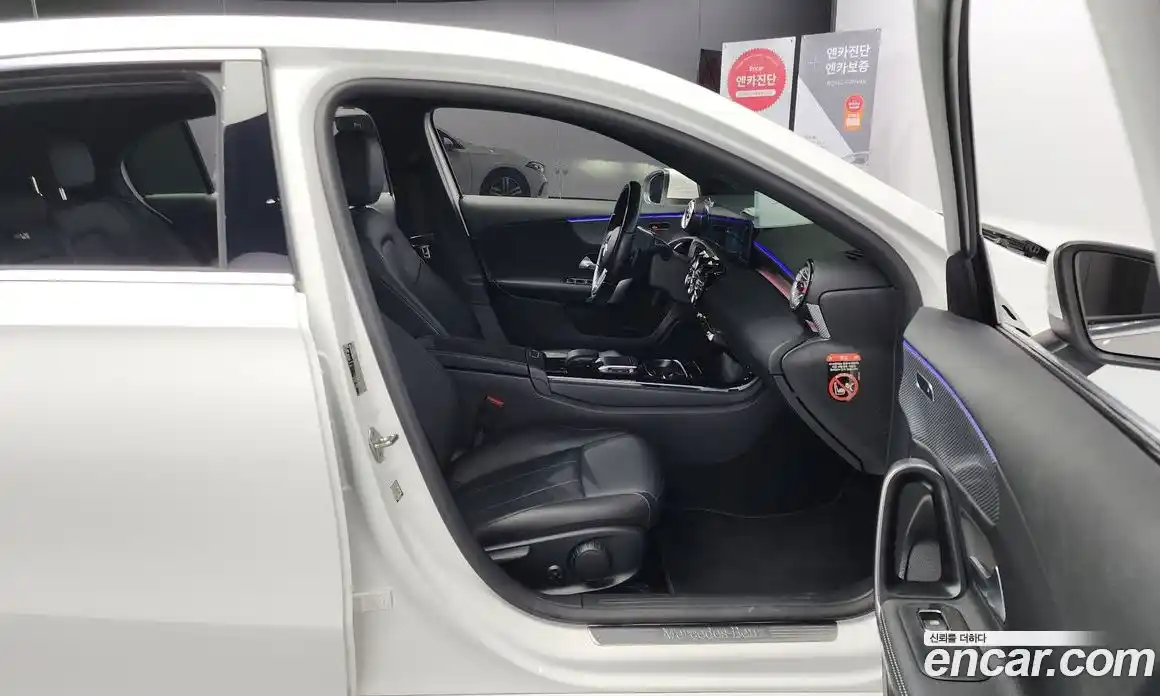 Mercedes-Benz A-Class 2022 2.0 Автомат в Москве № 225080, фото 4