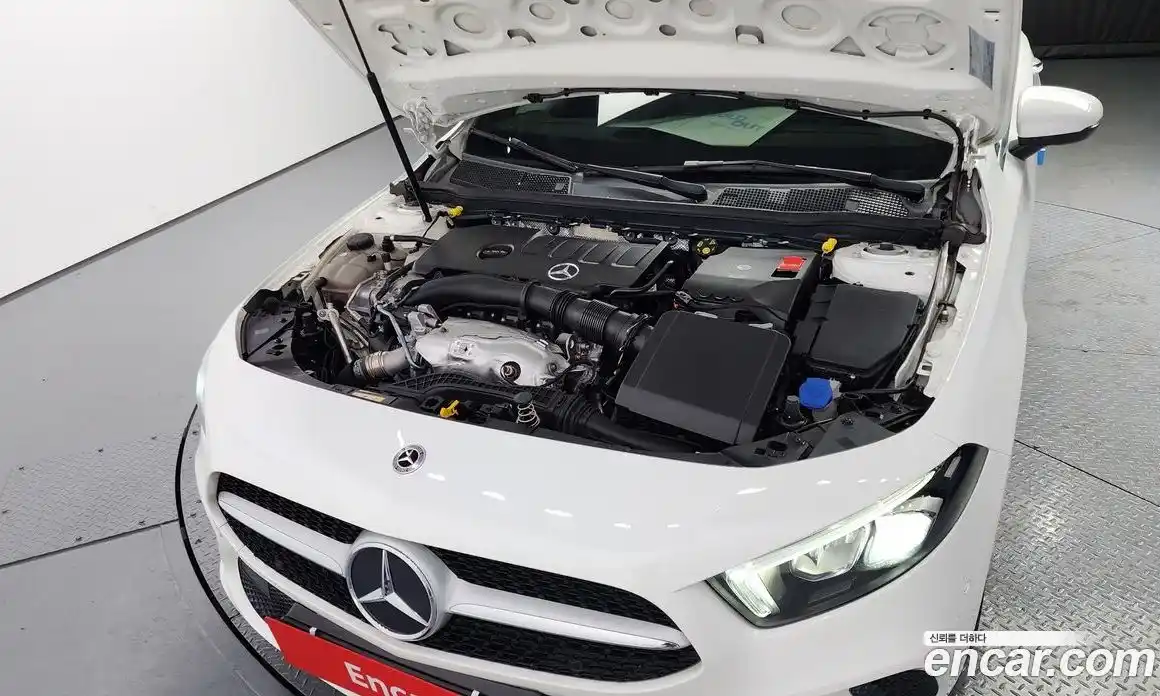 Mercedes-Benz A-Class 2022 2.0 Автомат в Москве № 225080, фото 6