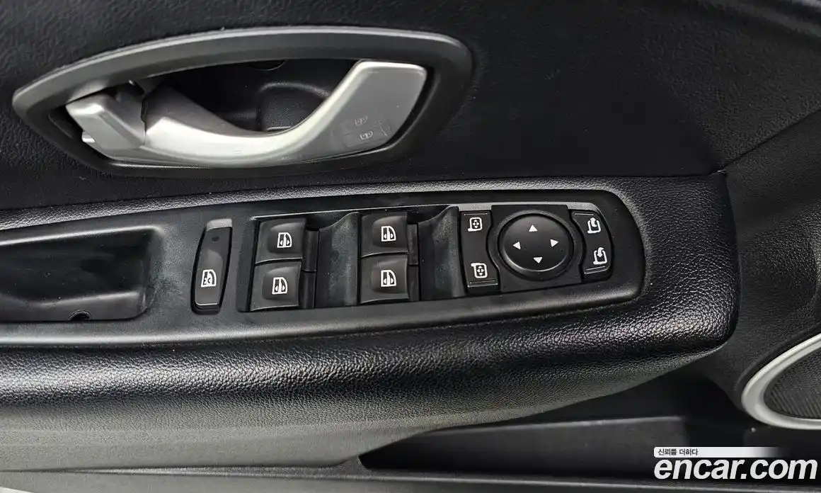 Renault SM3 2013 1.6 Автомат в Москве № 226404, фото 12