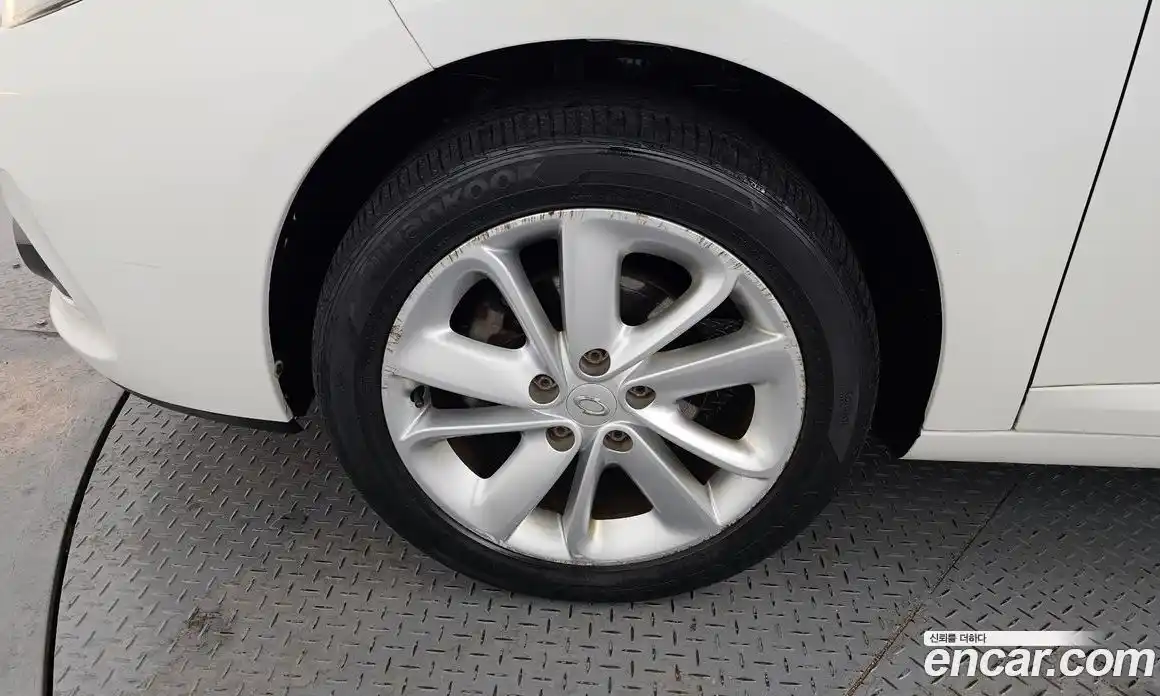 Renault SM3 2013 1.6 Автомат в Москве № 226404, фото 5